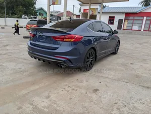 Hyundai Elantra Sport Sedan FWD (1.6L 4cyl 6M) 2017 Blue
