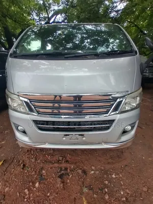 Toyota HiAce 2014 White
