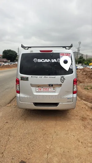 Toyota HiAce 2014 White