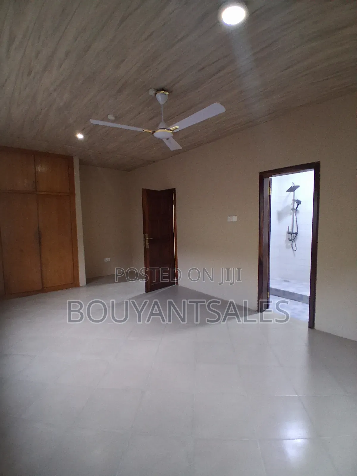 3bdrm House in Ashongman Estate, Police Station for rent