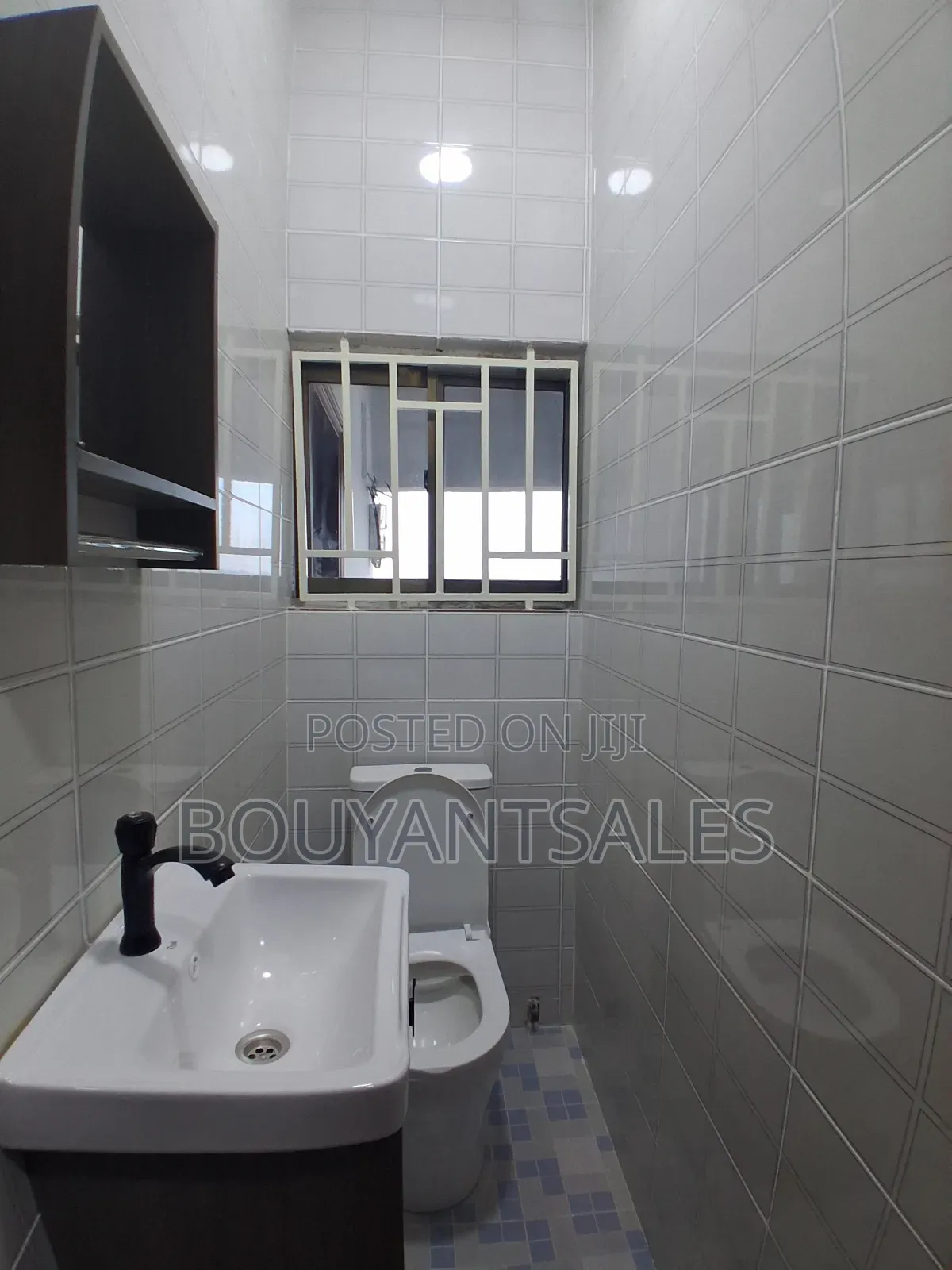 3bdrm House in Ashongman Estate, Police Station for rent