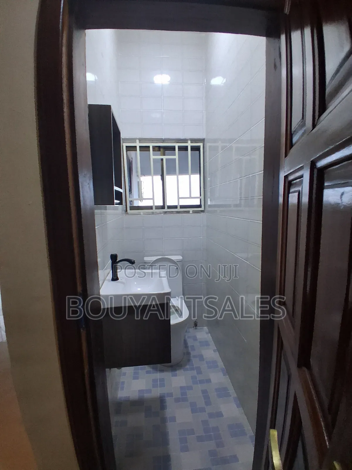3bdrm House in Ashongman Estate, Police Station for rent