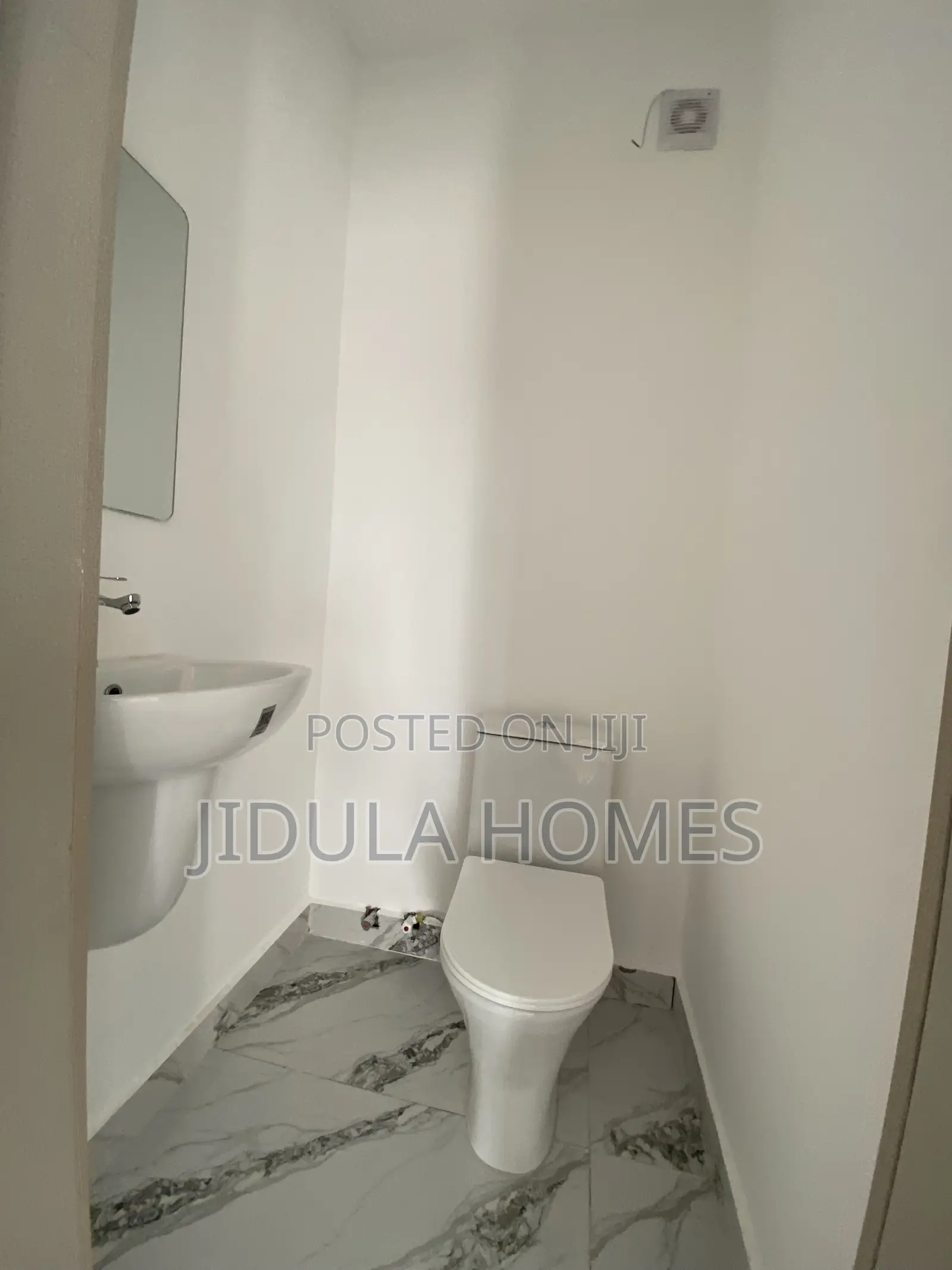2bdrm Townhouse / Terrace in Ashale Botwe, School Junction for rent