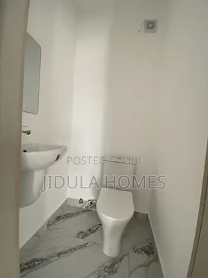 2bdrm Townhouse / Terrace in Ashale Botwe, School Junction for rent