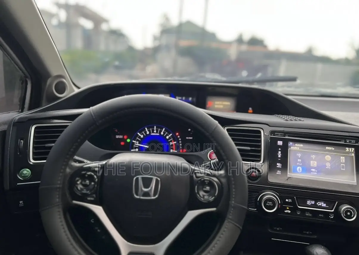 Honda Civic EX-L w/Navigation 4dr Sedan (1.8L 4cyl CVT) 2015 White