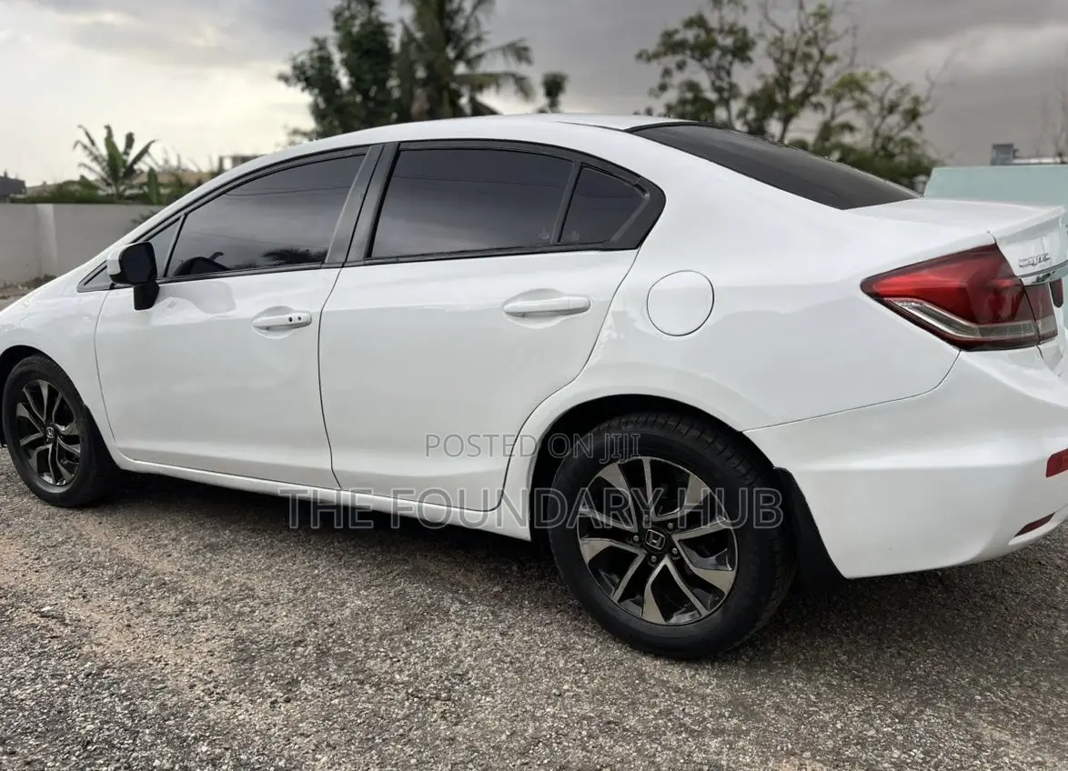 Honda Civic EX-L w/Navigation 4dr Sedan (1.8L 4cyl CVT) 2015 White