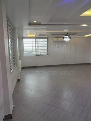 4bdrm Apartment in Born To Pray Estate, Ejisu-Juaben Municipal for rent