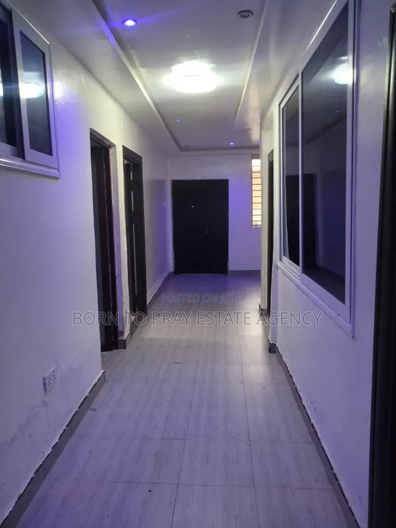 4bdrm Apartment in Born To Pray Estate, Ejisu-Juaben Municipal for rent