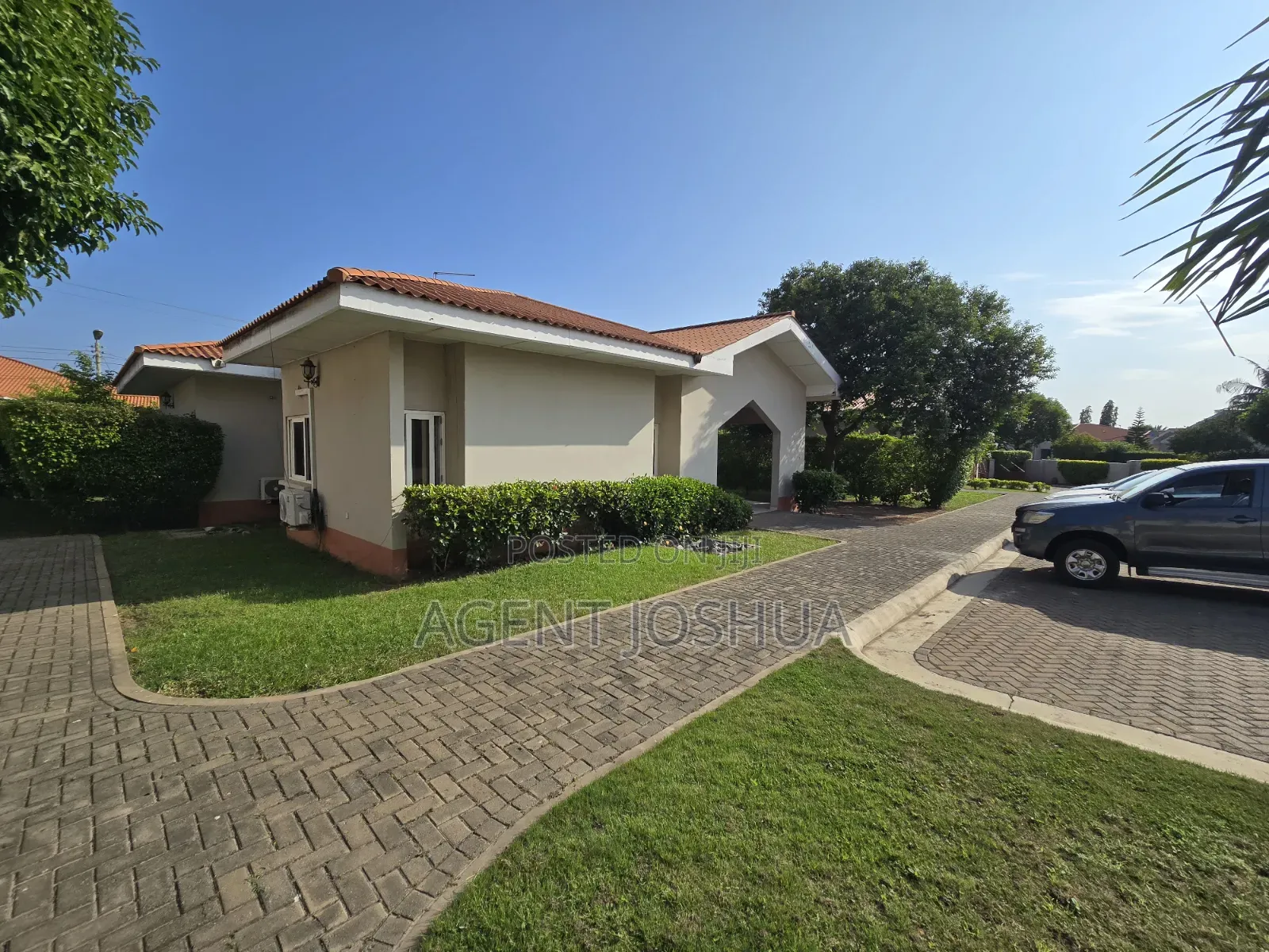 3bdrm Townhouse/Terrace in Regimanuel Golden for sale