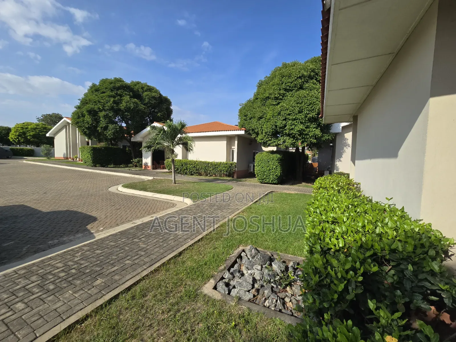 3bdrm Townhouse/Terrace in Regimanuel Golden for sale