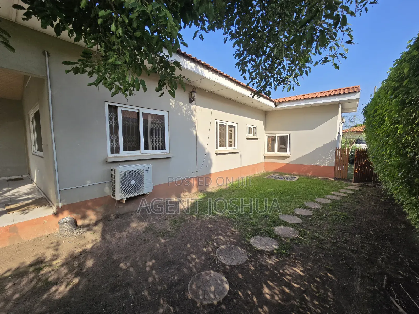 3bdrm Townhouse/Terrace in Regimanuel Golden for sale