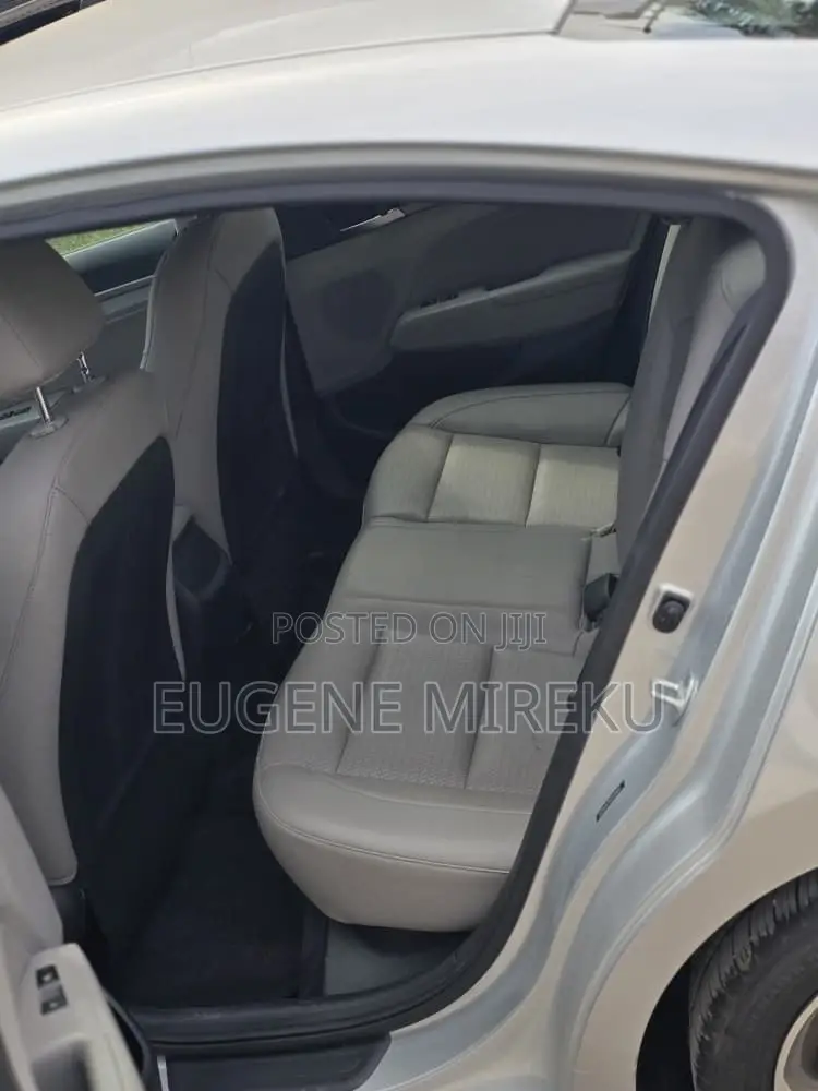 Hyundai Elantra 2017 Silver
