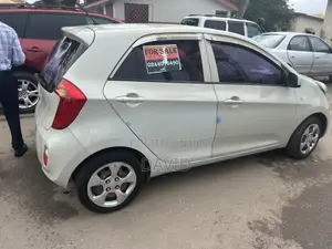 Kia Morning 2012 Off white