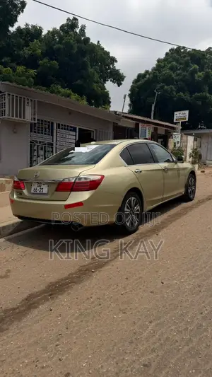 Honda Accord LX 4dr Sedan FWD (2.4L 4cyl 2A) 2013