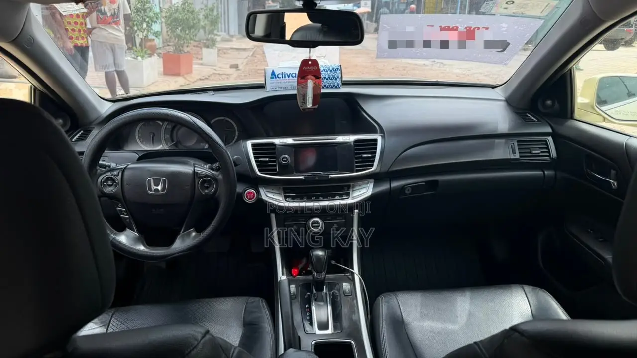 Honda Accord LX 4dr Sedan FWD (2.4L 4cyl 2A) 2013