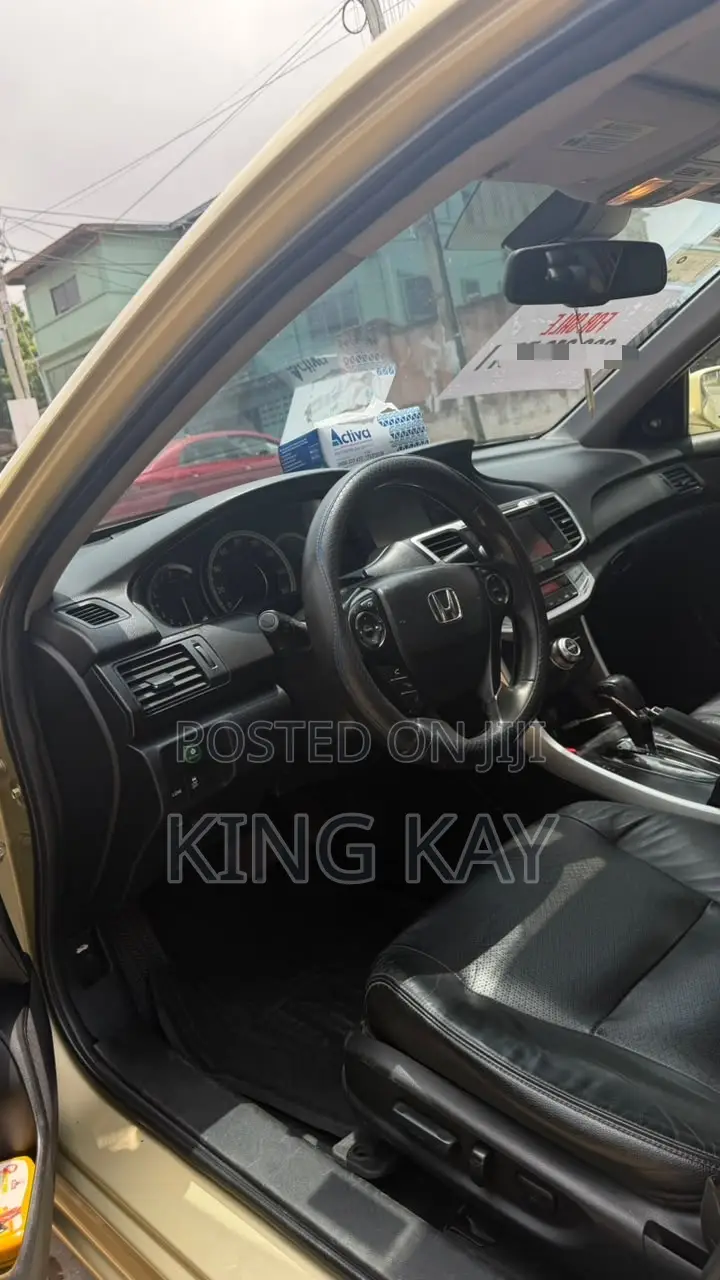 Honda Accord LX 4dr Sedan FWD (2.4L 4cyl 2A) 2013