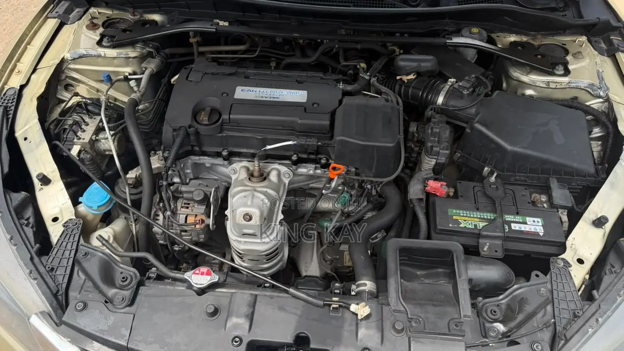 Honda Accord LX 4dr Sedan FWD (2.4L 4cyl 2A) 2013