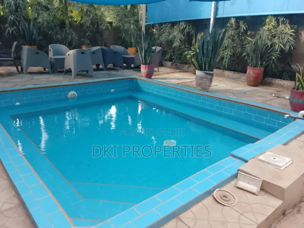 5bdrm House in Dki Properties, Community 25 for sale