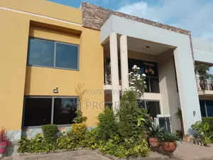 5bdrm House in Dki Properties, Community 25 for sale