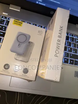 Magnetic Wireless Power Bank With Fast-Charging Support