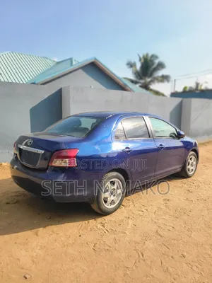 Toyota Yaris 2012 Blue