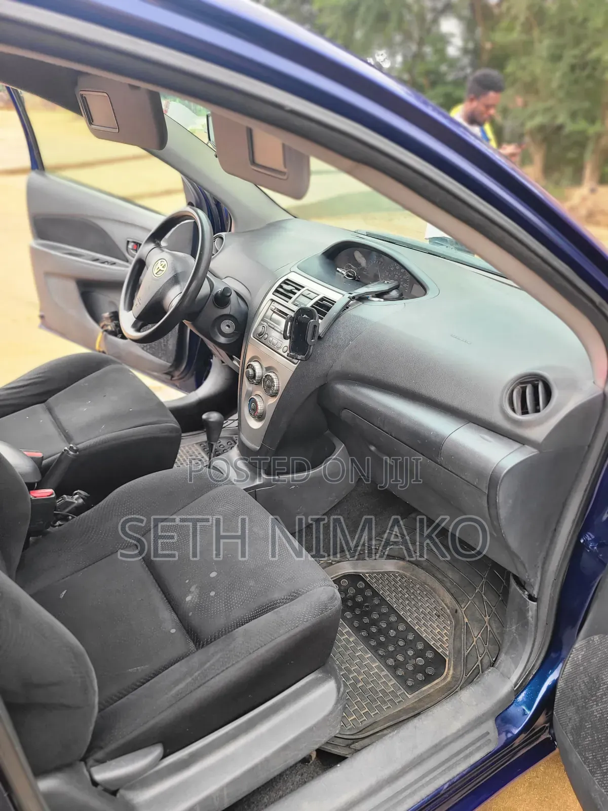 Toyota Yaris 2012 Blue