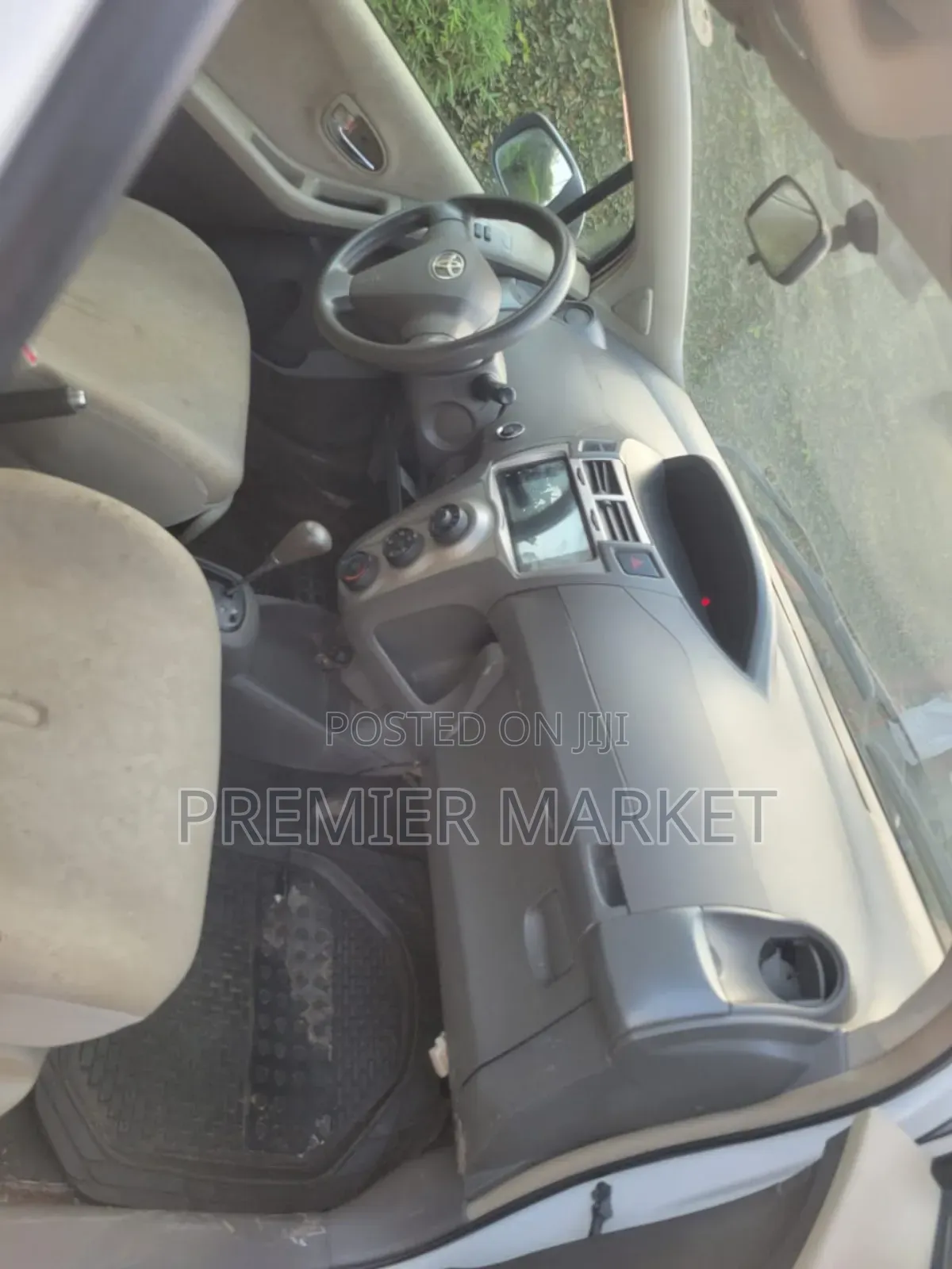 Toyota Camry L 4dr Sedan (2.5L 4cyl 6A) 2014 Silver