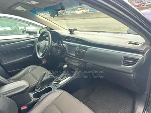 Toyota Corolla 2016 Black