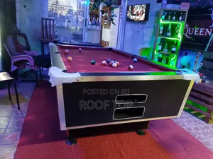 Snooker/Pool Table