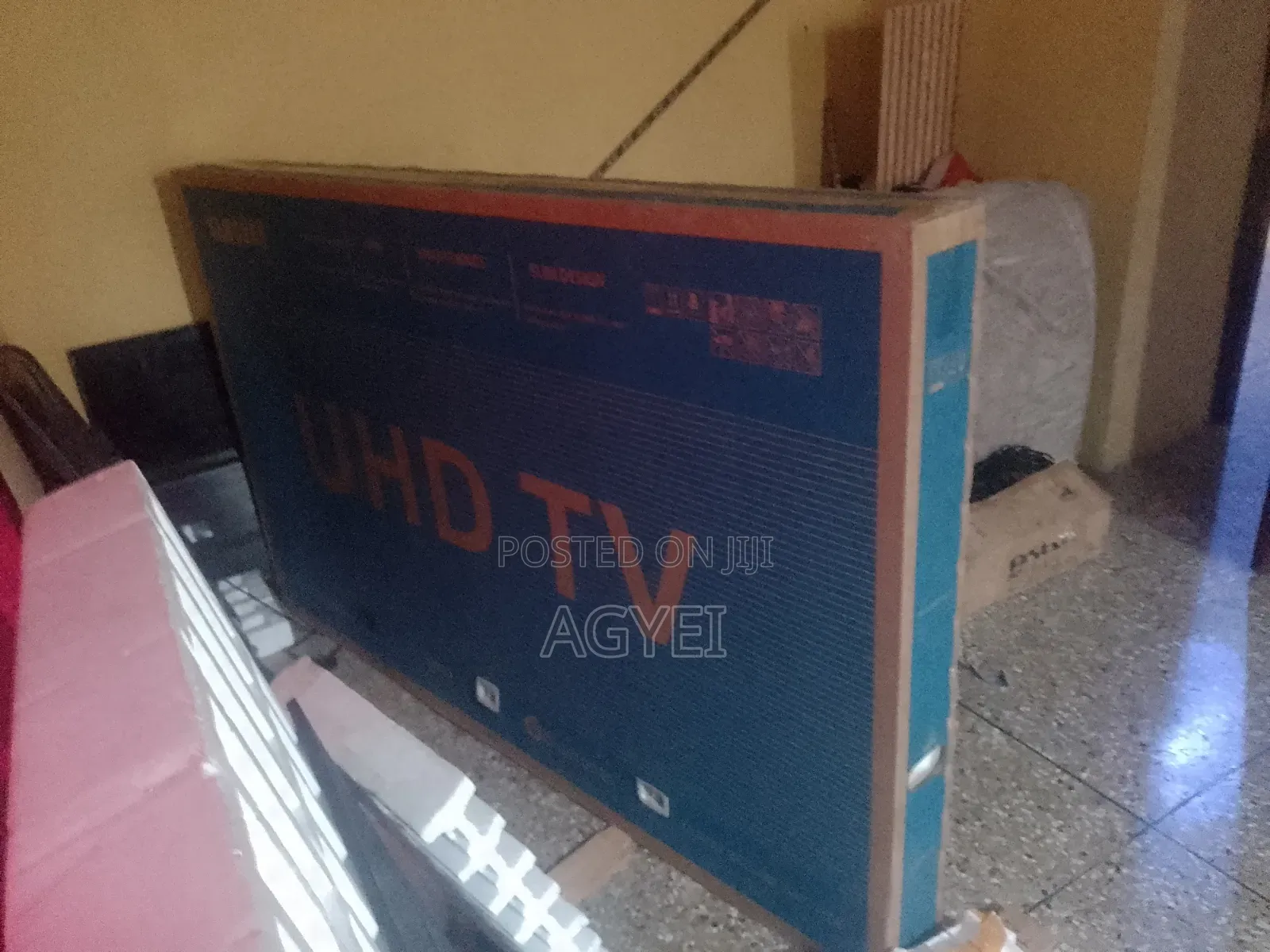 Samsung TV 100 Inches Crystal UHD Smart 