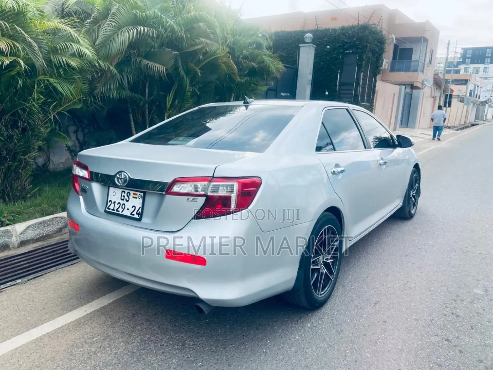 Toyota Camry L 4dr Sedan (2.5L 4cyl 6A) 2014 Silver
