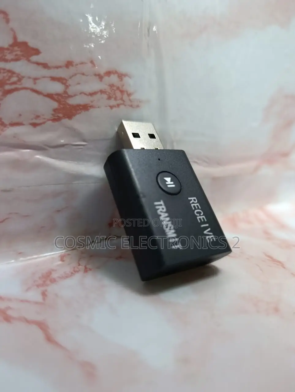 2-in-1 Bluetooth Audio Transmitter Receiver