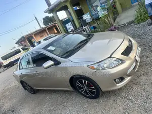 Toyota Corolla 2010 Gold
