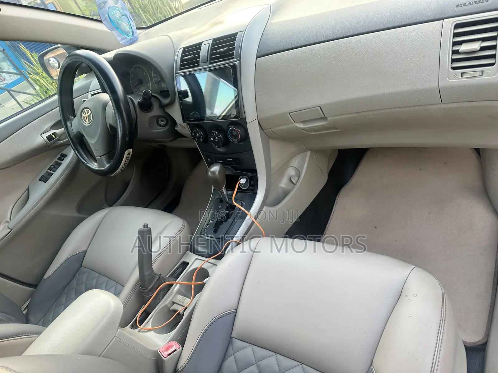 Toyota Corolla 2010 Gold