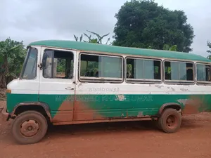 Mercedes-Benz T2 2009 Green