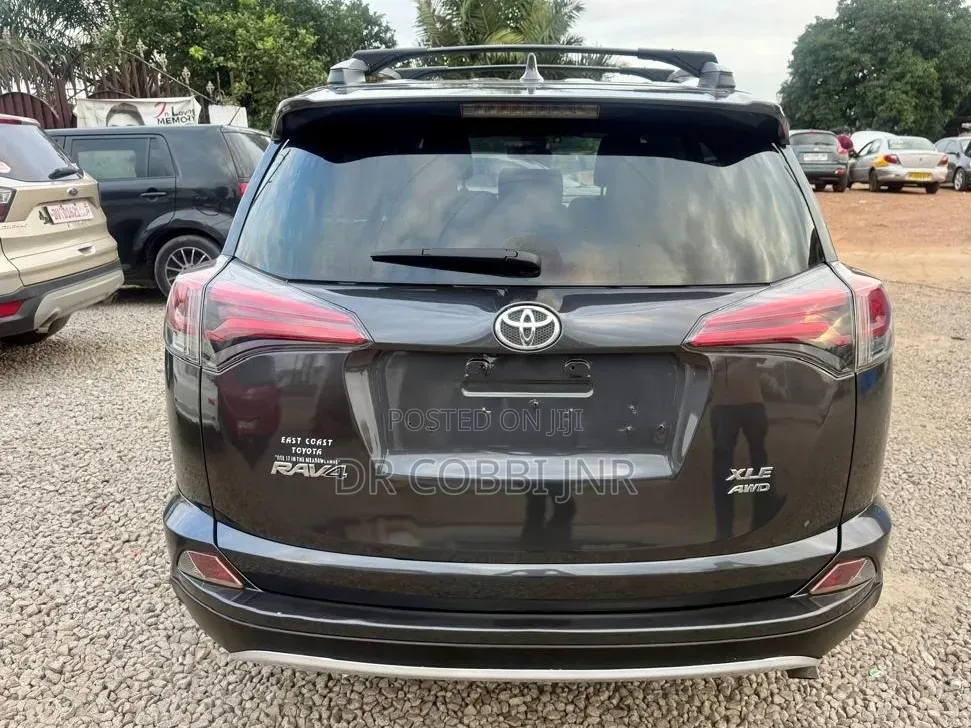 Toyota RAV4 2017 Gray