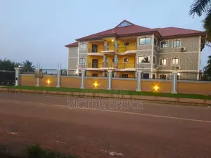 3bdrm Apartment in Bruce Villa, Frafraha for rent
