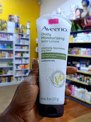 Aveeno Daily Moisturizing Body Lotion - 227g