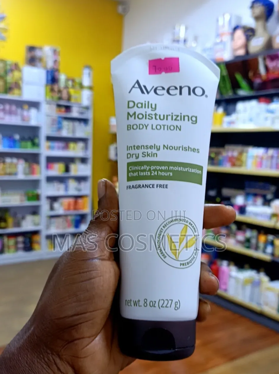 Aveeno Daily Moisturizing Body Lotion - 227g