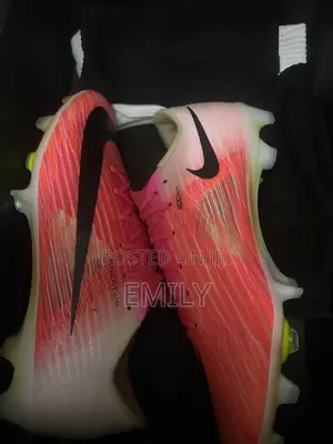 Nike Mercurial Super Fly 11 + Free Tape
