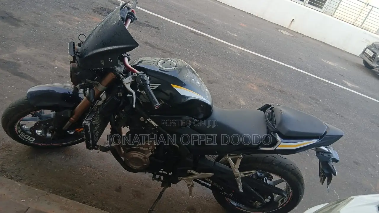 Honda CB 2023 Black