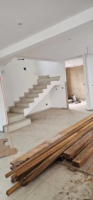 4bdrm Penthouse in Ab Richie Properties, Coffee Shop Area for sale