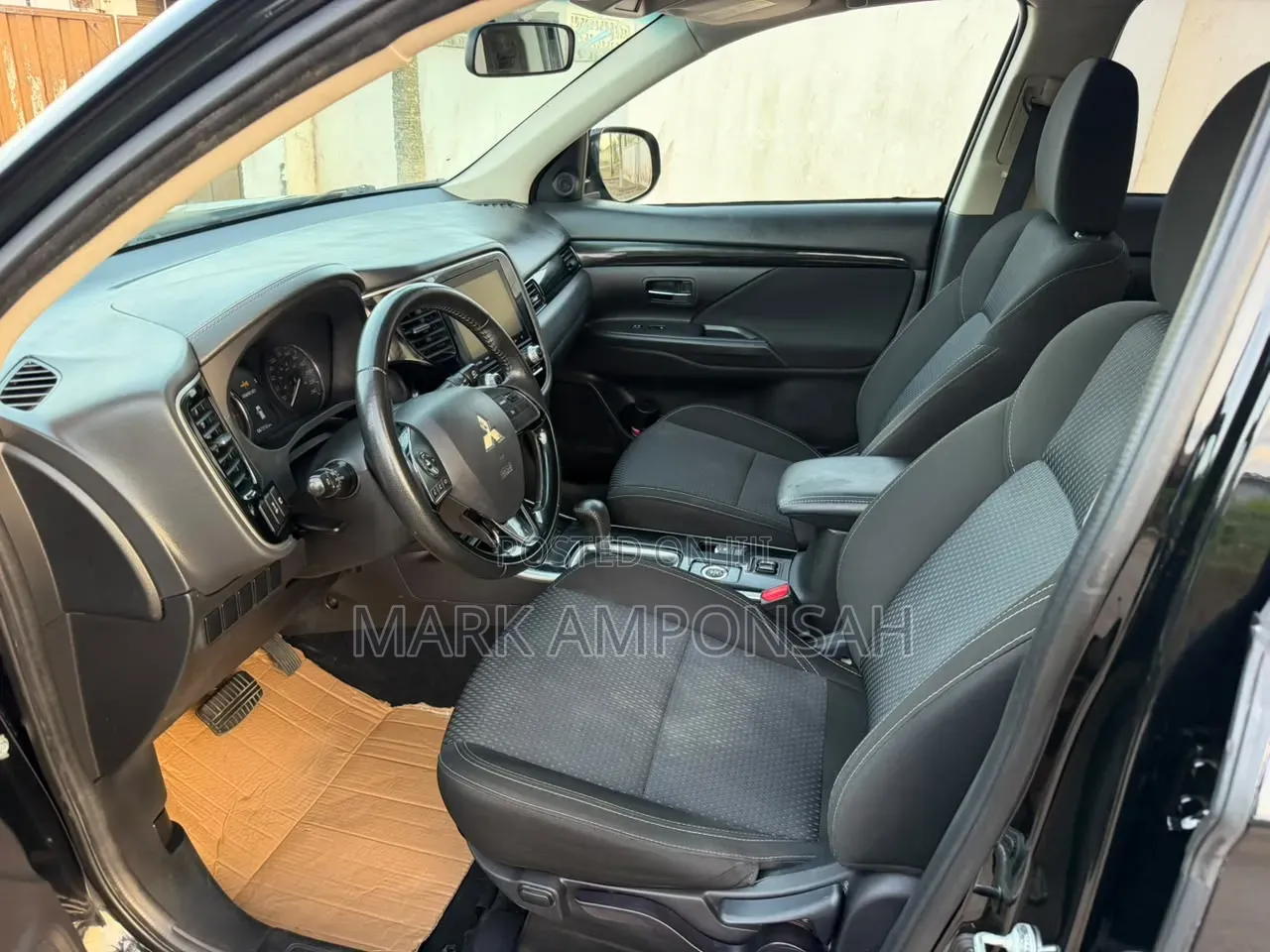 Mitsubishi Outlander ES FWD 2020 Black