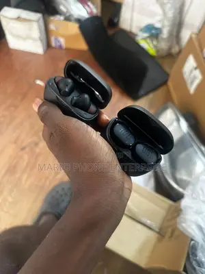 JBL Tune 130nc