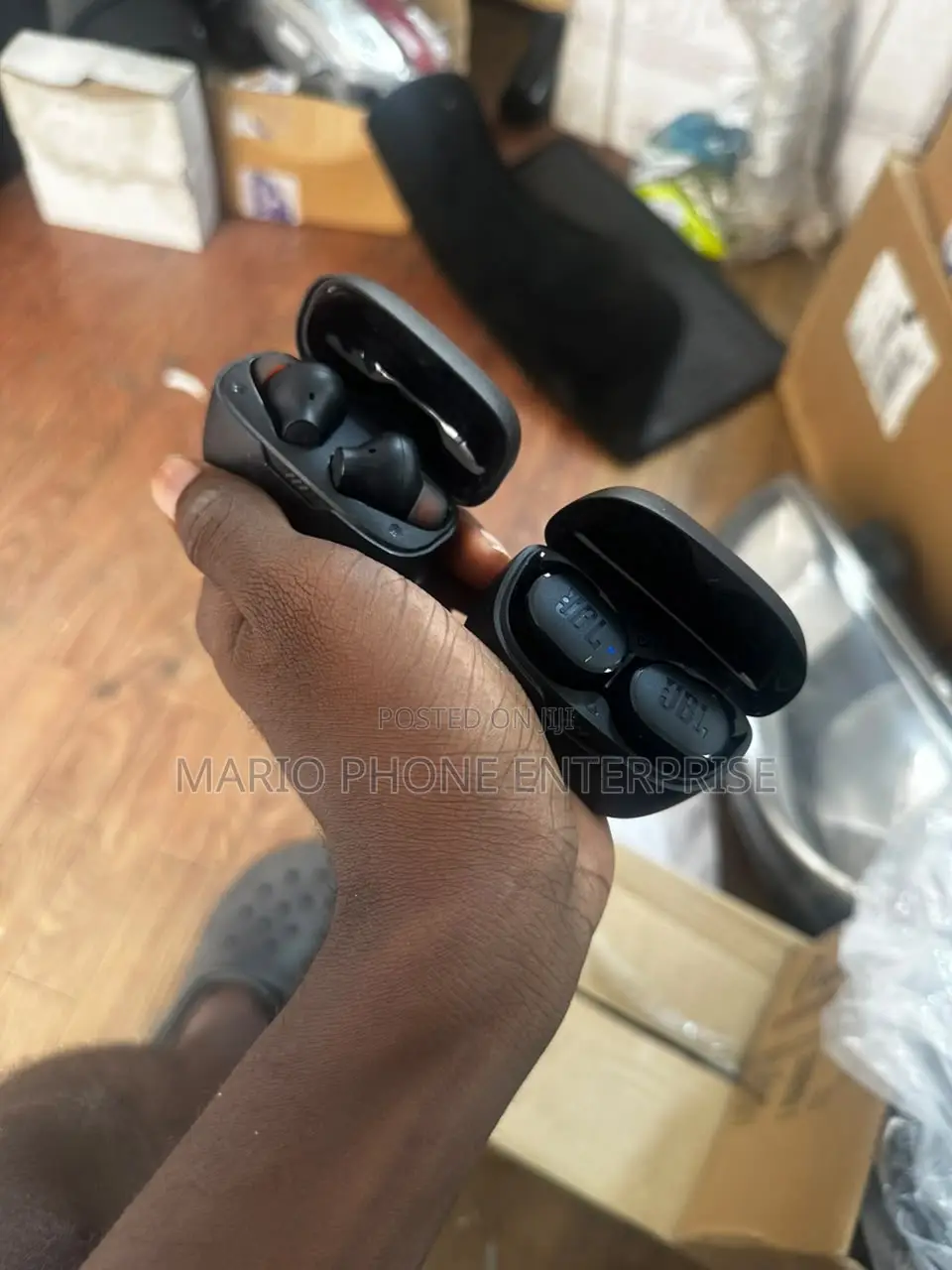 JBL Tune 130nc