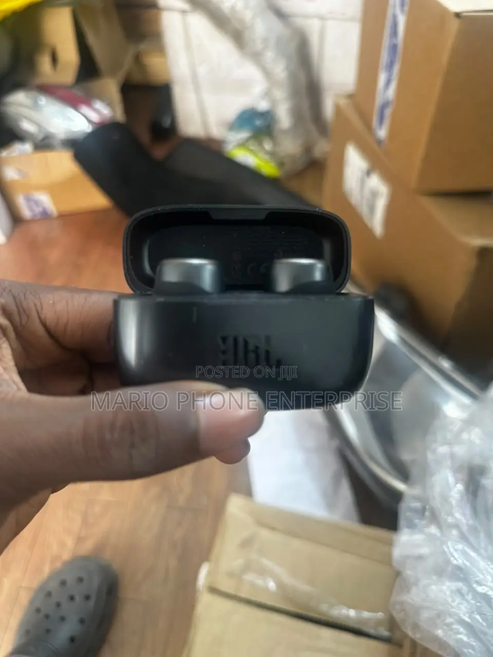 JBL Live 300