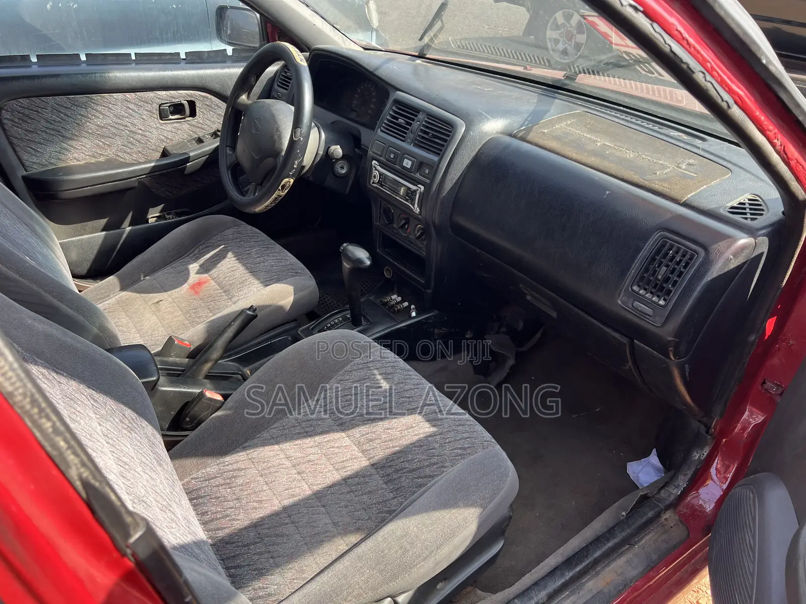 Nissan Almera Tino 2002 Red