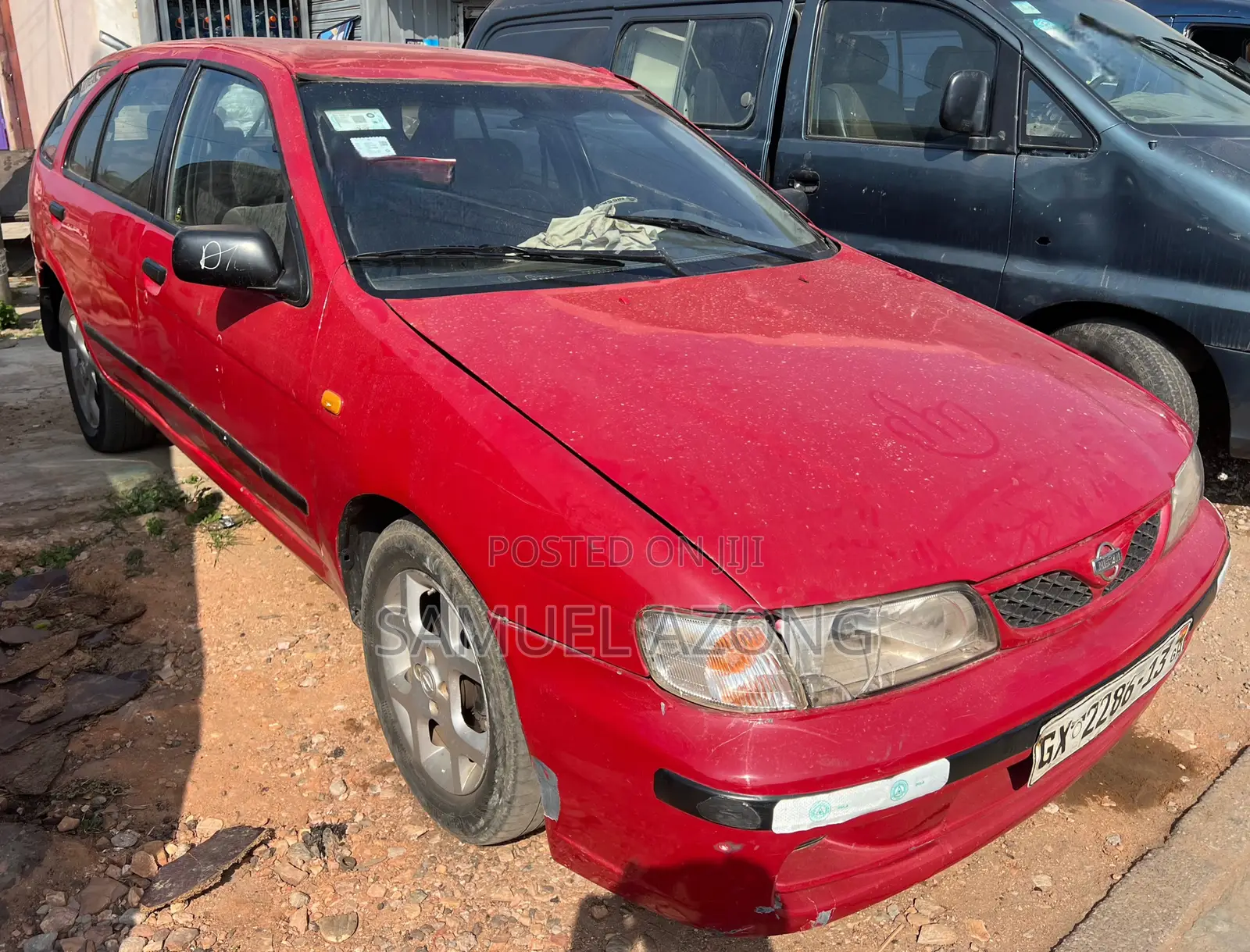 Nissan Almera Tino 2002 Red