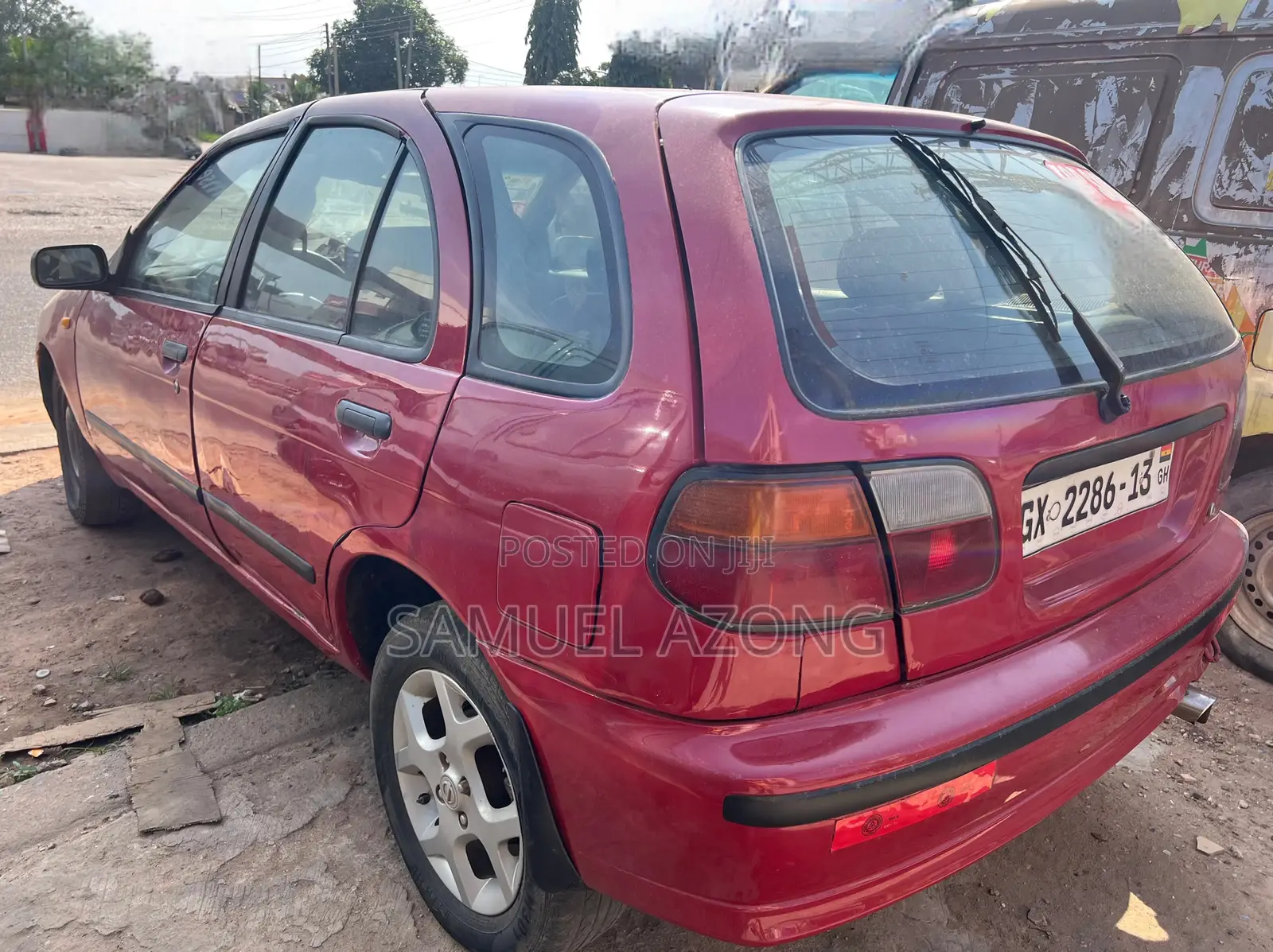 Nissan Almera Tino 2002 Red