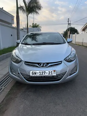 Hyundai Elantra Limited 4dr Sedan (1.8L 4cyl 6A) 2015 Silver